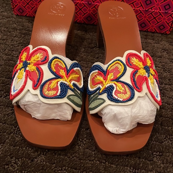 Leather sandals